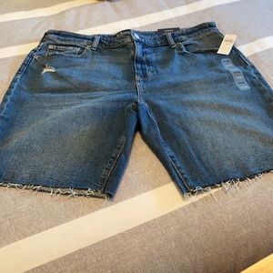 Gap Bermuda 9” Denim Shorts